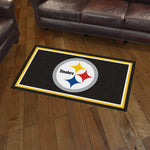 Fanmats® - NFL Pittsburgh Steelers Ultra Plush Area Rug with Steelers Logo