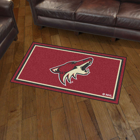 Fanmats® - NHL Arizona Coyotes 3'x5' Ultra Plush Area Rug with Coyotes Logo