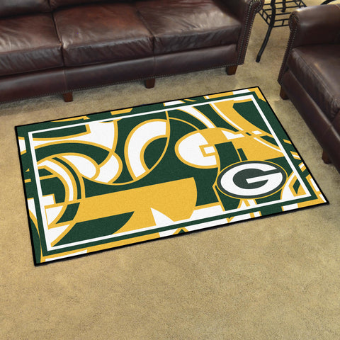 Fanmats® - NFL Green Bay Packers 4'x6' Ultra Plush Area Rug with Oval G Logo