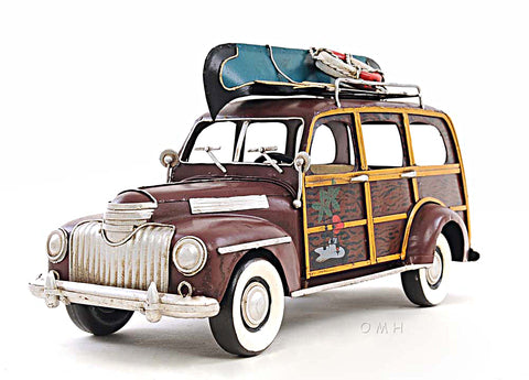 Old Modern Handicrafts® - 1947 Chevrolet Suburban W/Canoe 1:14